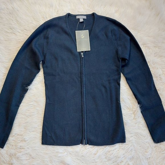 Nexus Apparel Women's Navy Full Zipper Sweater Size: XS - Picture 2 of 10